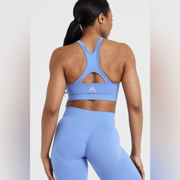 Oner Active
EFFORTLESS SEAMLESS HIGH NECK BRALETTE - Picture 2 of 5